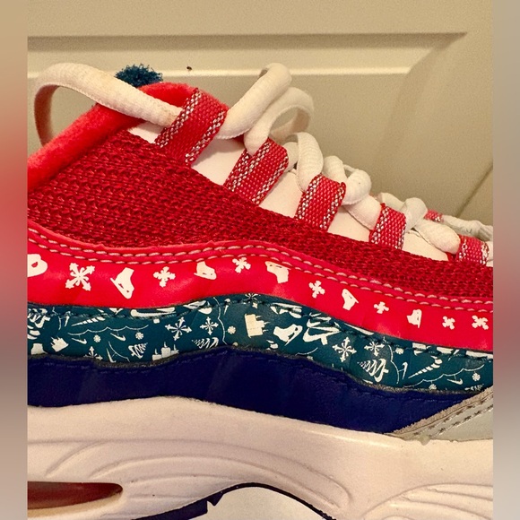 Nike Air Max 95 Christmas Sweater - Size 2.5 Youth - Picture 6 of 11